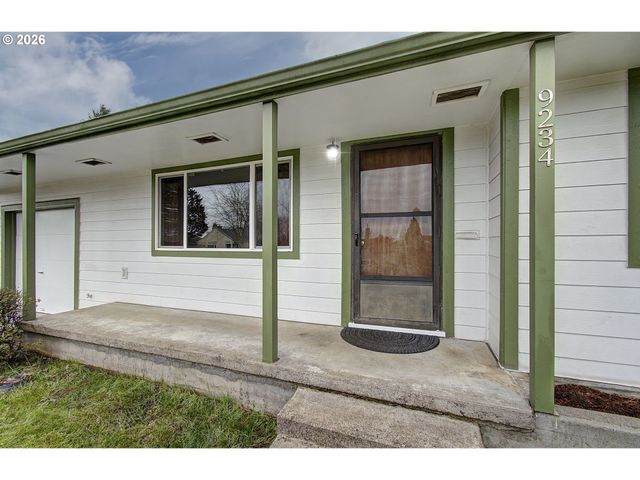 9234 Se SALMON St, Portland, OR 97216