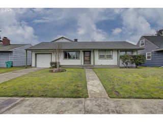 9234 Se SALMON St, Portland, OR 97216
