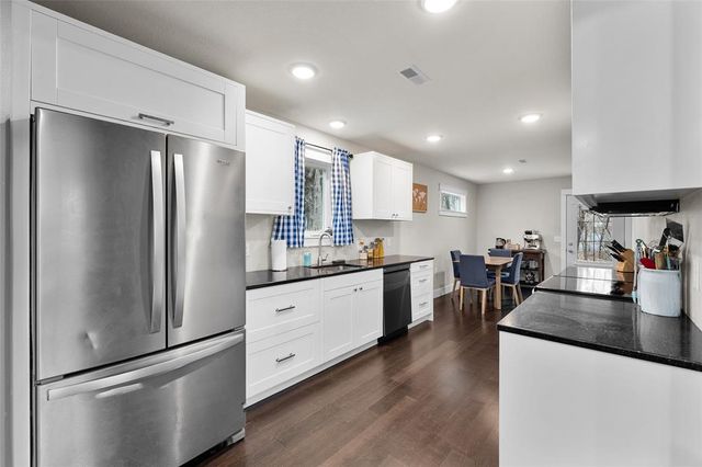 710 Mt Nemo Avenue, Eau Claire, WI 54703