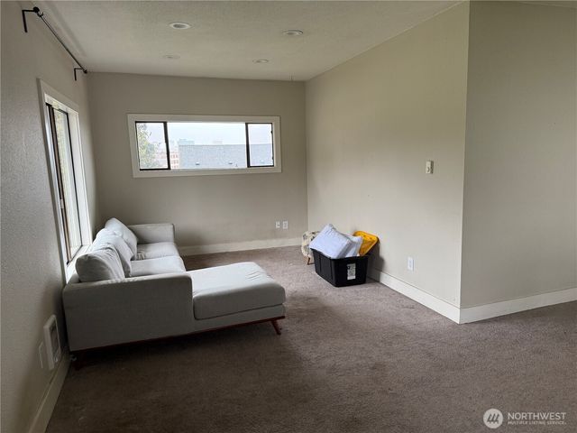 2815 S D Street, Tacoma, WA 98402