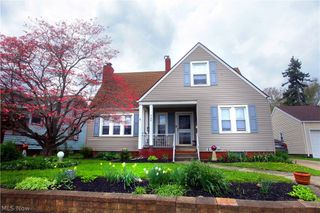 345 Roslyn Avenue NW, Canton, OH 44708