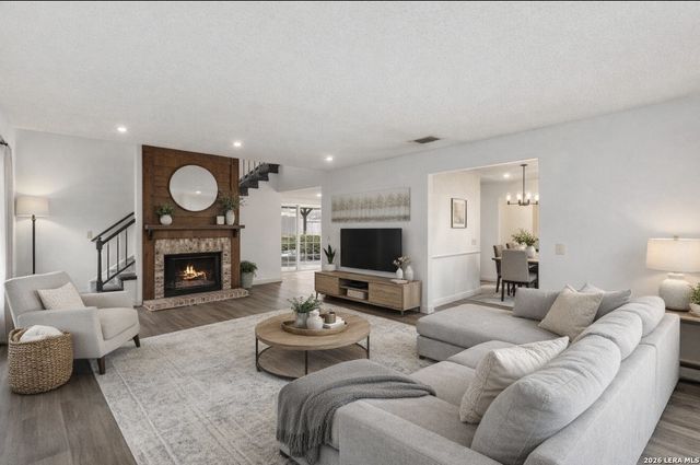 13207 De La Vista, San Antonio, TX 78233