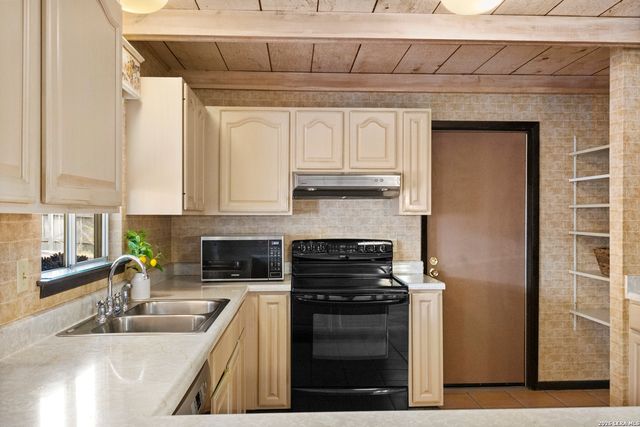 13207 De La Vista, San Antonio, TX 78233