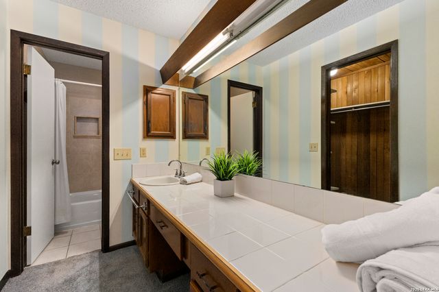 13207 De La Vista, San Antonio, TX 78233