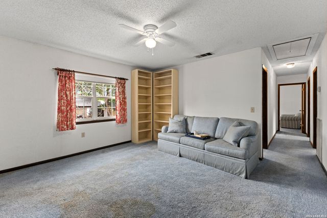 13207 De La Vista, San Antonio, TX 78233