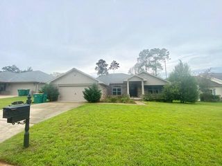 6037 Trestle Street, Crestview, FL 32536