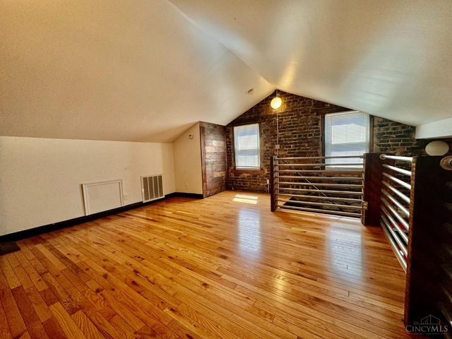 226 Clifton, Cincinnati, OH 45202