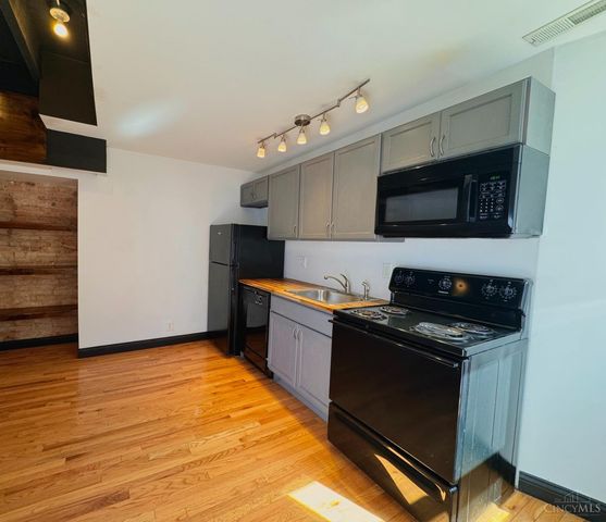 226 Clifton, Cincinnati, OH 45202