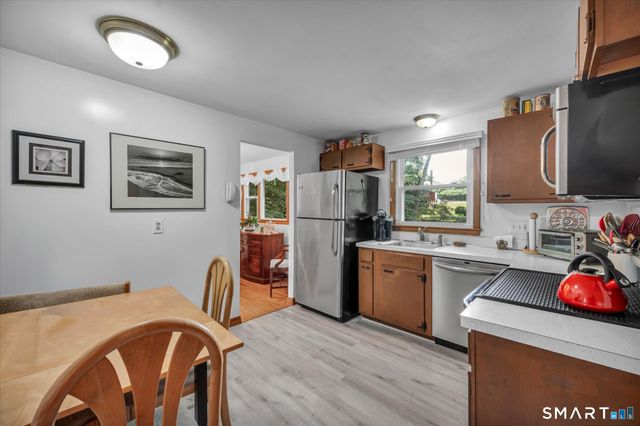 54 Exeter Road, Hamden, CT 06518