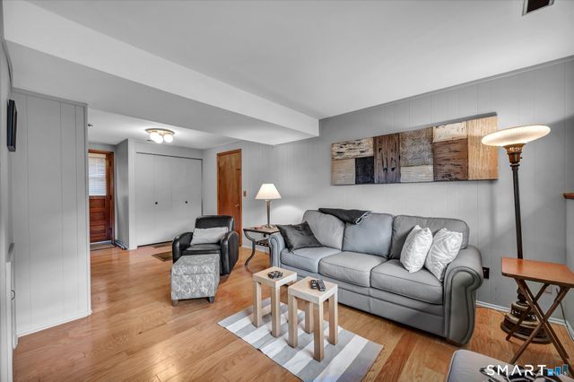 54 Exeter Road, Hamden, CT 06518