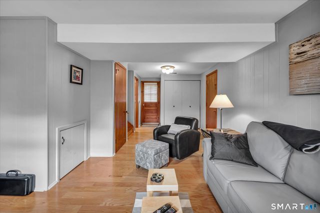 54 Exeter Road, Hamden, CT 06518