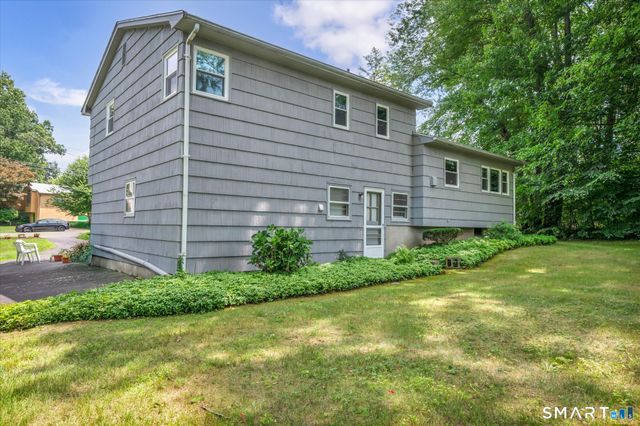 54 Exeter Road, Hamden, CT 06518