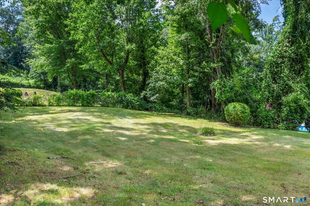 54 Exeter Road, Hamden, CT 06518