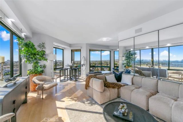 1310 E Ocean Boulevard 1007, Long Beach, CA 90802