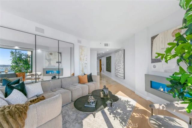 1310 E Ocean Boulevard 1007, Long Beach, CA 90802