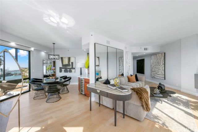 1310 E Ocean Boulevard 1007, Long Beach, CA 90802