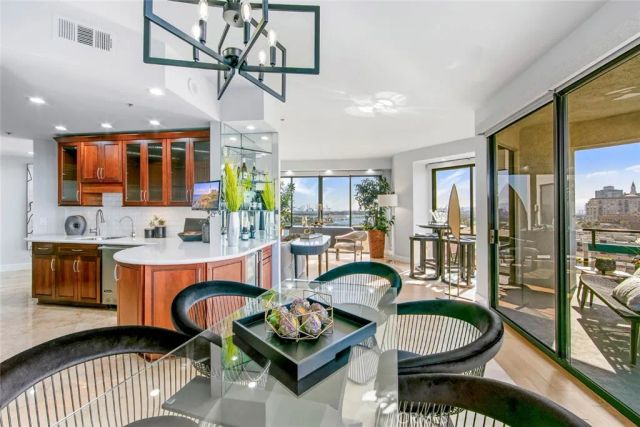 1310 E Ocean Boulevard 1007, Long Beach, CA 90802