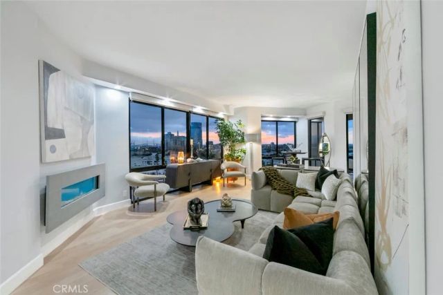 1310 E Ocean Boulevard 1007, Long Beach, CA 90802