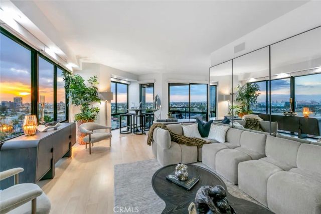 1310 E Ocean Boulevard 1007, Long Beach, CA 90802