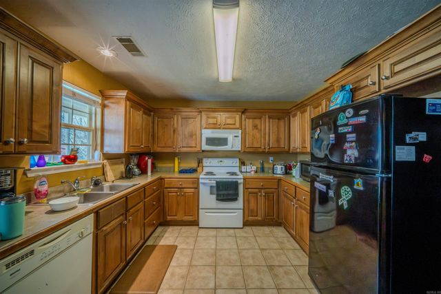 4605 CLIFF Court, Bryant, AR 72002