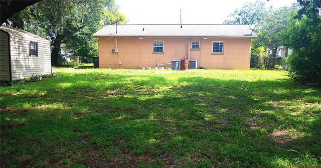 2721 SUNSHINE DRIVE N, Lakeland, FL 33801