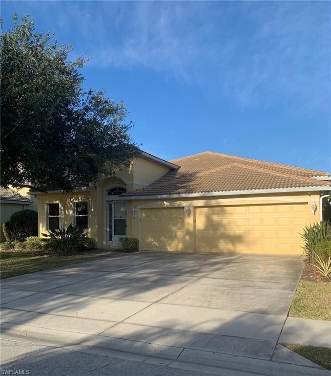 Image 2 of property listing at 3023 Lake Manatee CT, Cape Coral, FL 33909