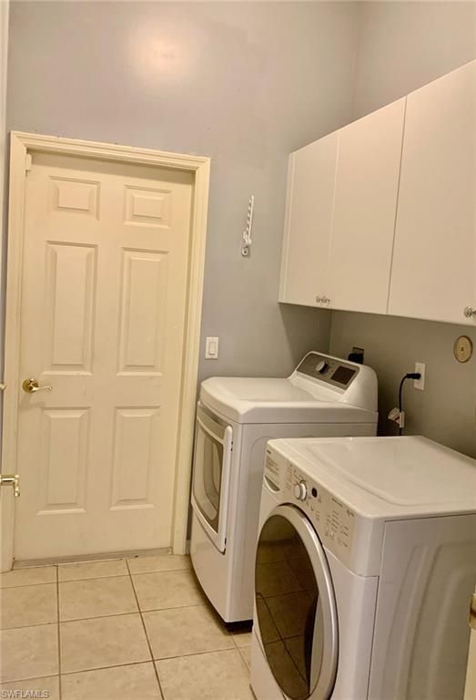 Image 23 of property listing at 3023 Lake Manatee CT, Cape Coral, FL 33909