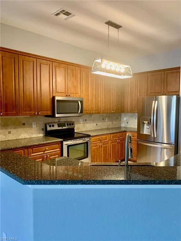 Image 9 of property listing at 3023 Lake Manatee CT, Cape Coral, FL 33909