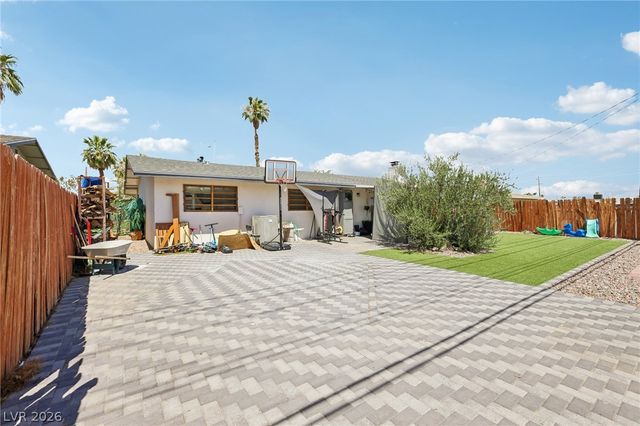 1528 Saylor Way, Las Vegas, NV 89108