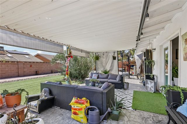 1528 Saylor Way, Las Vegas, NV 89108