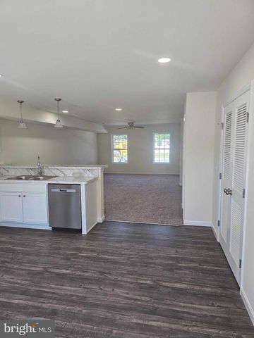 233 ROJAN RD #110, Dover, DE 19901