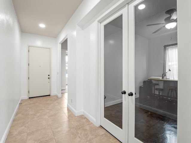 5885 E Booker Avenue, Fresno, CA 93727