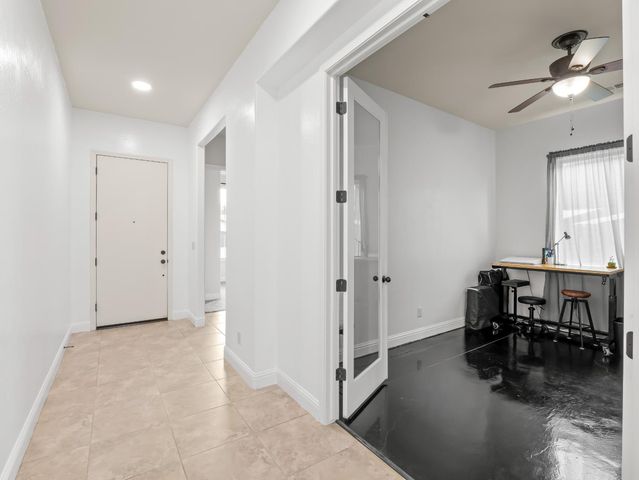 5885 E Booker Avenue, Fresno, CA 93727