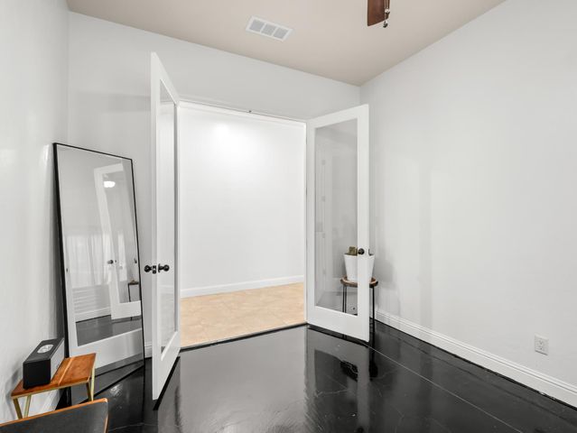 5885 E Booker Avenue, Fresno, CA 93727