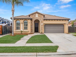 5885 E Booker Avenue, Fresno, CA 93727