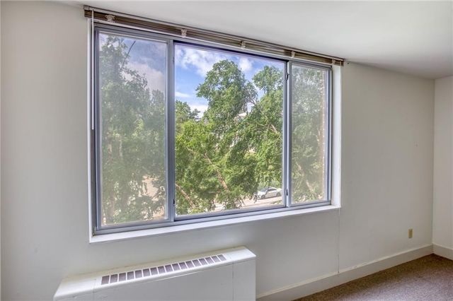 600 E 8th Street 3L, Kansas City, MO 64106