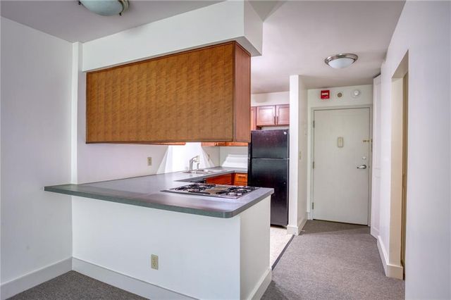 600 E 8th Street 3L, Kansas City, MO 64106