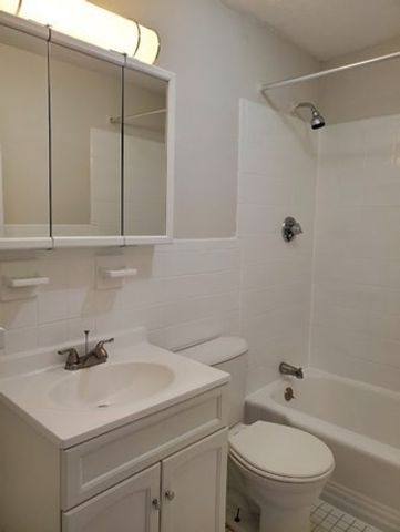 580 Cummins Highway 4, Boston, MA 02126