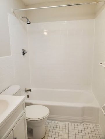 580 Cummins Highway 4, Boston, MA 02126