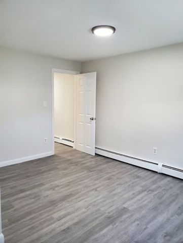 580 Cummins Highway 4, Boston, MA 02126