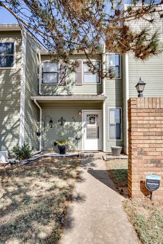 6037 NW 54th Place, Warr Acres, OK 73122