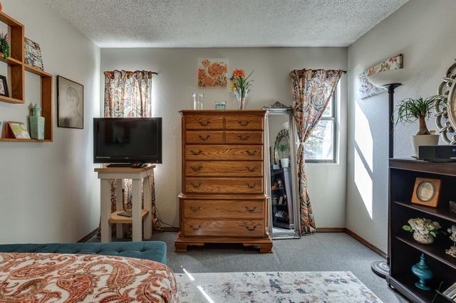 6037 NW 54th Place, Warr Acres, OK 73122