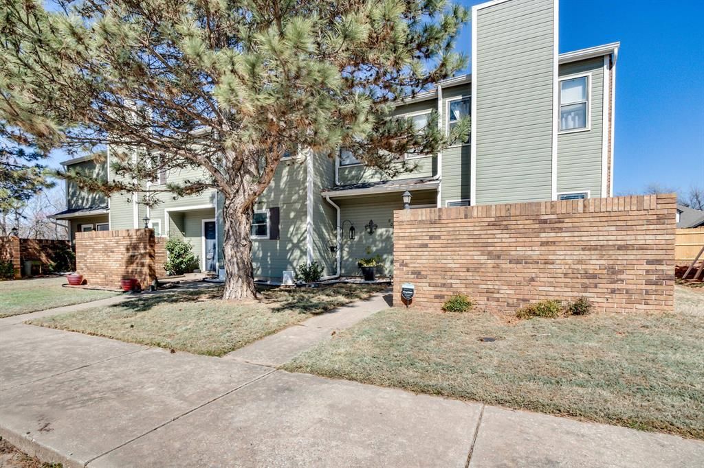 6037 NW 54th Place, Warr Acres, OK 73122