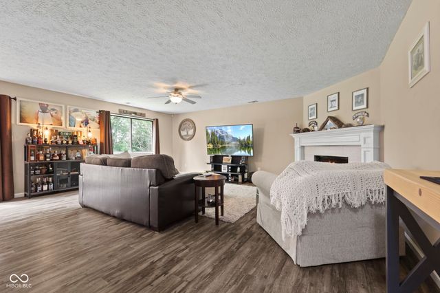 386 Boonesboro Road, Greenwood, IN 46142