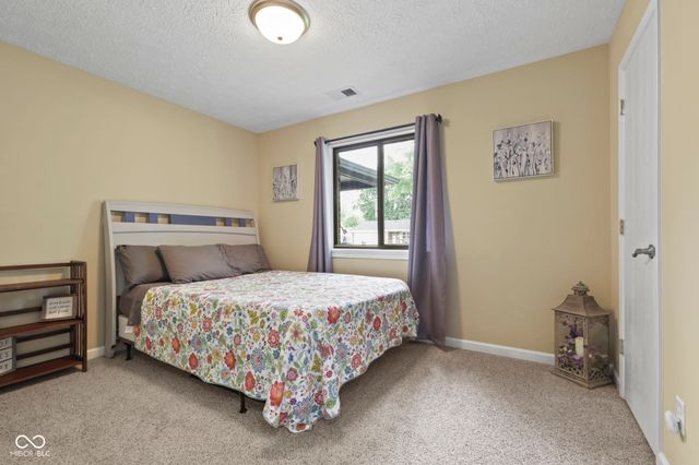 386 Boonesboro Road, Greenwood, IN 46142