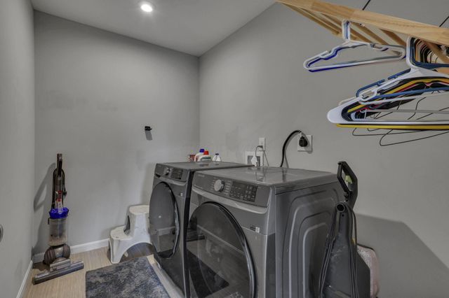 1730 Dickson Drive, Marysville, OH 43040