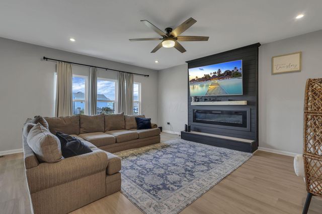 1730 Dickson Drive, Marysville, OH 43040