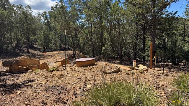2395 Camino Del Oso, Santa Fe, NM 87501