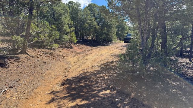 2395 Camino Del Oso, Santa Fe, NM 87501