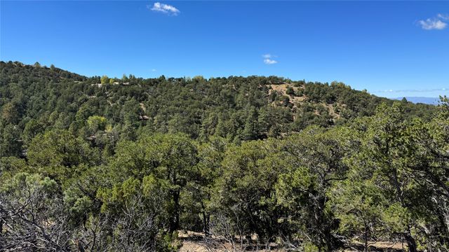 2395 Camino Del Oso, Santa Fe, NM 87501